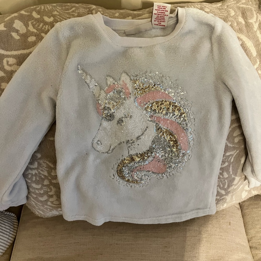 Cynthia Rowley Kids Girls Unicorn sequin Fleece Top Size 5/6